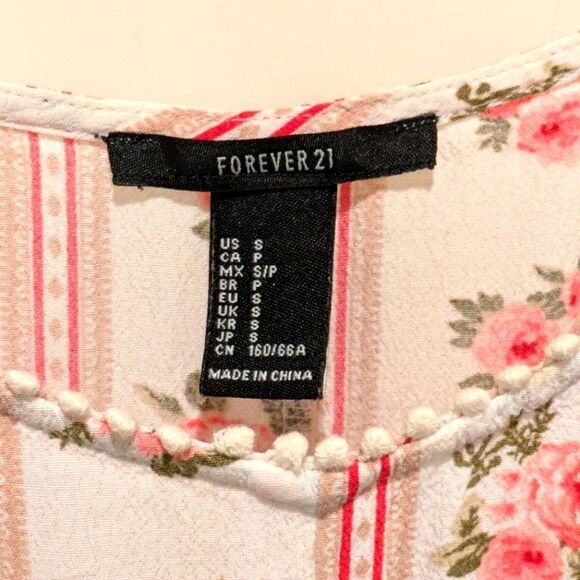 $5 Item! Forever 21 S Pom Pom Trim Floral Romper - Picture 2 of 5